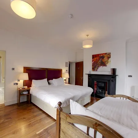 Hotel The Lombard Pub & Townhouse 4*